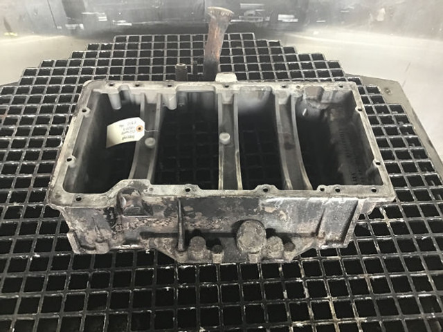 Liebherr Oil Sump - Oil filter: picture 2 Liebherr Oil Sump - Oil filter: picture 2