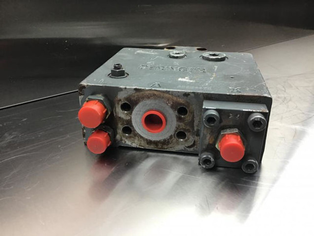 Hydraulics Liebherr Safety Valve: picture 20