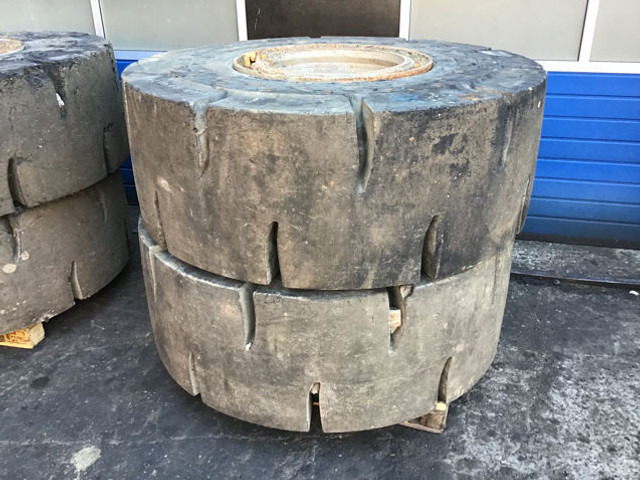 Wheels and tires Liebherr Tires 23,5R25: picture 10