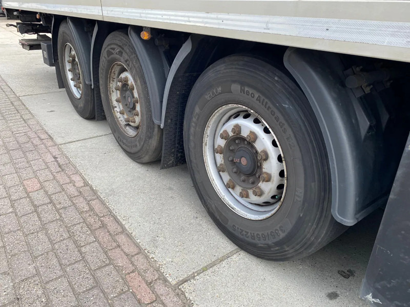 Refrigerator semi-trailer Kögel S24-4 Frigo / Carrier Vector 1950 / SAF + Disc / Dhollandia Laadklep: picture 8 Refrigerator semi-trailer Kögel S24-4 Frigo / Carrier Vector 1950 / SAF + Disc / Dhollandia Laadklep: picture 8