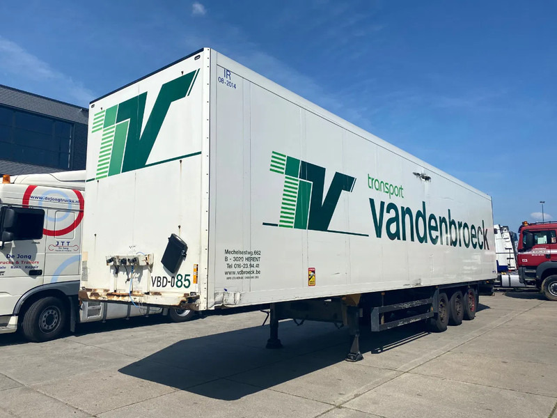 Schmitz Cargobull SKO24 / Isolated Closed Box / SAF + Disc - Refrigerator semi-trailer: picture 4 Schmitz Cargobull SKO24 / Isolated Closed Box / SAF + Disc - Refrigerator semi-trailer: picture 4