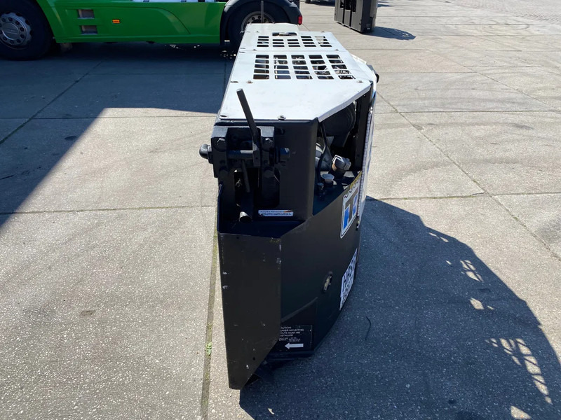 THERMO KING Genset Clip-on SG 3000 / 2013 / 12474 hrs. - Generator set: picture 2 THERMO KING Genset Clip-on SG 3000 / 2013 / 12474 hrs. - Generator set: picture 2