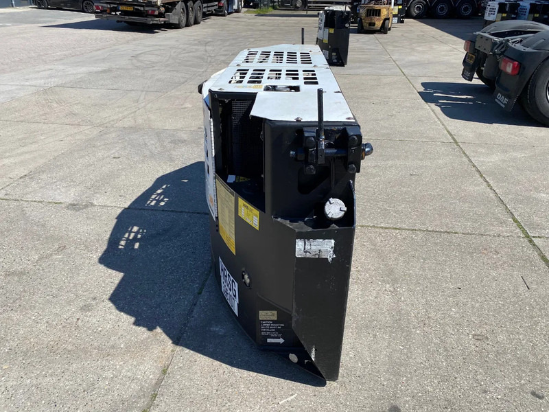 THERMO KING Genset Clip-on SG 3000 / 2013 / 13047 hrs. - Generator set: picture 4 THERMO KING Genset Clip-on SG 3000 / 2013 / 13047 hrs. - Generator set: picture 4