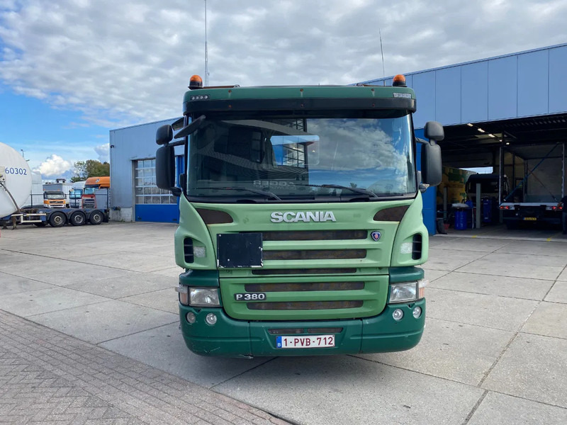 Scania P380 / Semi-automatic / ADR / Euro 4 - Tractor truck: picture 2 Scania P380 / Semi-automatic / ADR / Euro 4 - Tractor truck: picture 2
