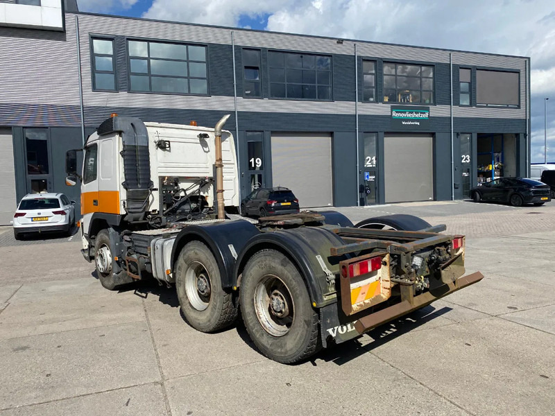 Volvo FM 440 6x4 / Hooklift and Tractor / Hub Reduction - Tractor truck: picture 4 Volvo FM 440 6x4 / Hooklift and Tractor / Hub Reduction - Tractor truck: picture 4