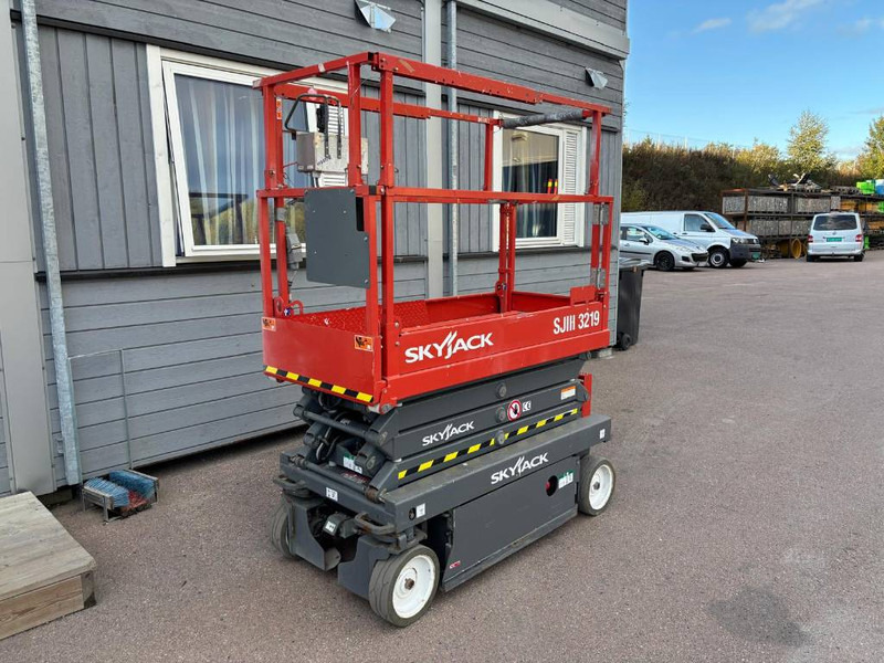 Skyjack SJ III 3219 - Scissor lift: picture 1 Skyjack SJ III 3219 - Scissor lift: picture 1