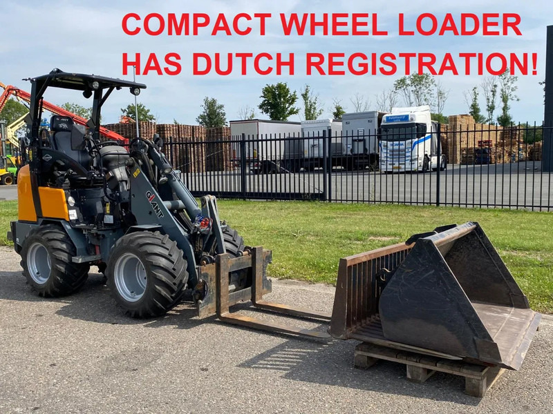 Giant D332SWT - Compact track loader: picture 1 Giant D332SWT - Compact track loader: picture 1