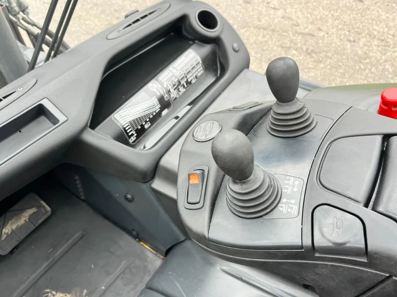 Electric forklift Linde E70-01: picture 12