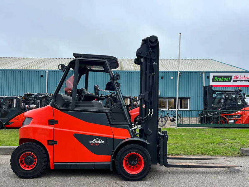Linde E70-01 - Electric forklift: picture 1 Linde E70-01 - Electric forklift: picture 1