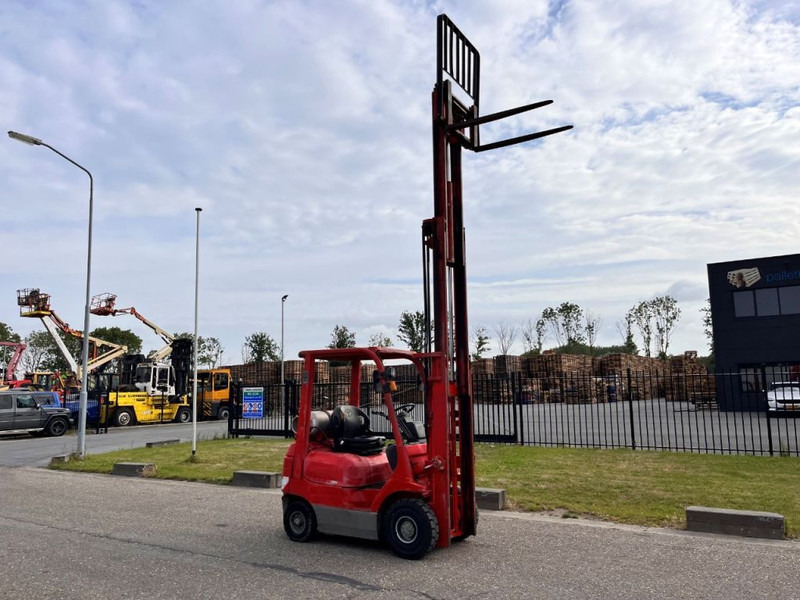 LPG forklift Toyota 42- 7FGF15: picture 9