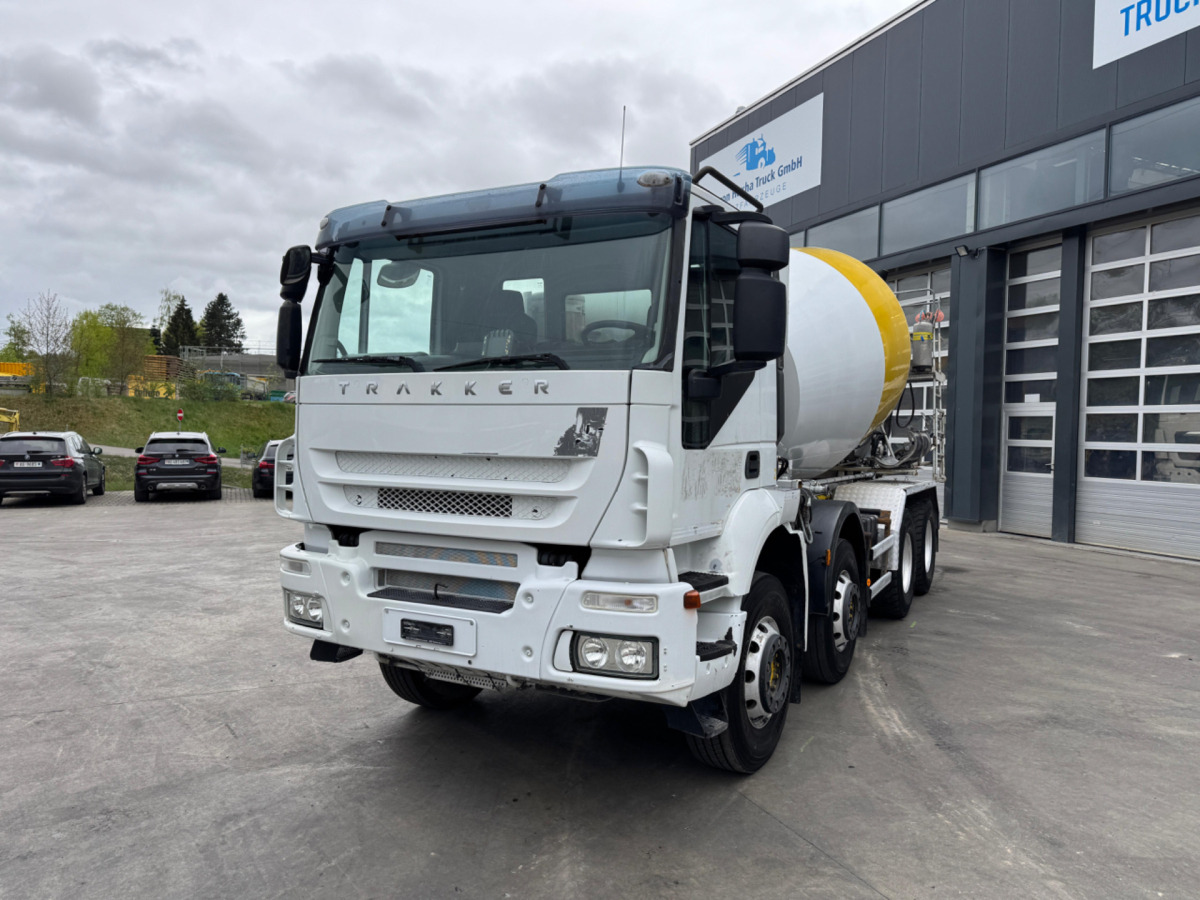 IVECO Trakker 450 8x4 (Liebherr 9m3 2018) - Concrete mixer truck: picture 1 IVECO Trakker 450 8x4 (Liebherr 9m3 2018) - Concrete mixer truck: picture 1