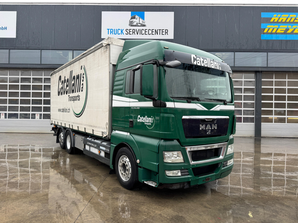 MAN TGX 26.480 6x2 - Curtain side truck: picture 3 MAN TGX 26.480 6x2 - Curtain side truck: picture 3