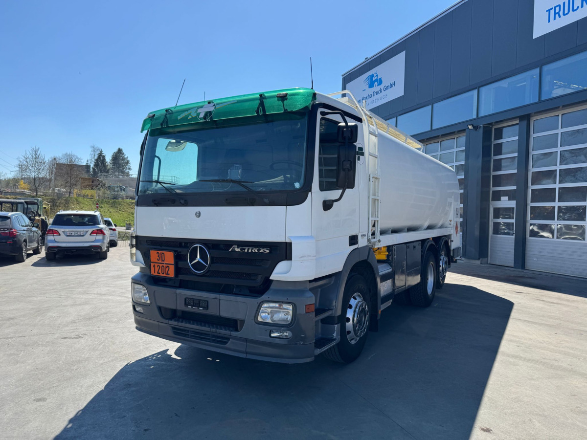 MERCEDES Actros 2541 6x2 Schwarzmüller 21260L - Tanker truck: picture 1 MERCEDES Actros 2541 6x2 Schwarzmüller 21260L - Tanker truck: picture 1