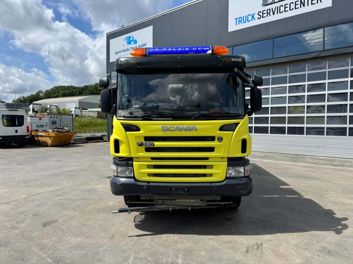 SCANIA P320 4x2 Val-Air Kehrmaschine - Road sweeper: picture 2 SCANIA P320 4x2 Val-Air Kehrmaschine - Road sweeper: picture 2