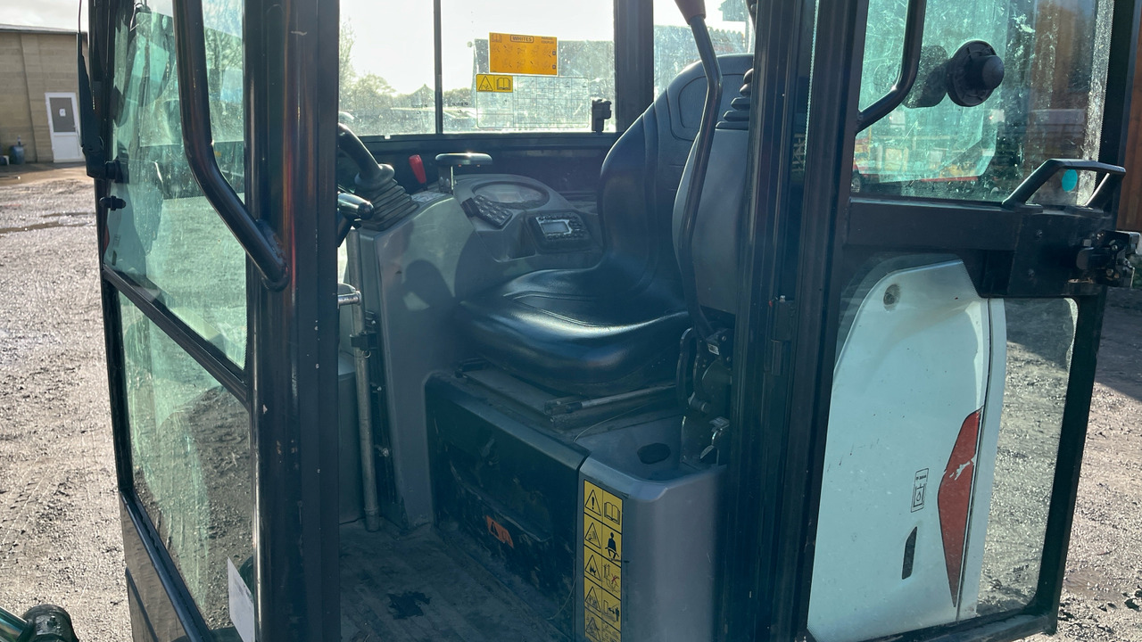 BOBCAT E17 - Mini excavator: picture 5 BOBCAT E17 - Mini excavator: picture 5