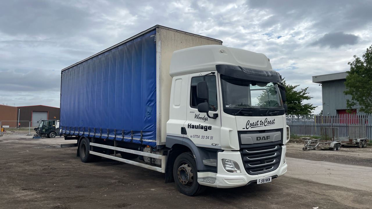 DAF CF 260 - Curtain side truck: picture 1 DAF CF 260 - Curtain side truck: picture 1