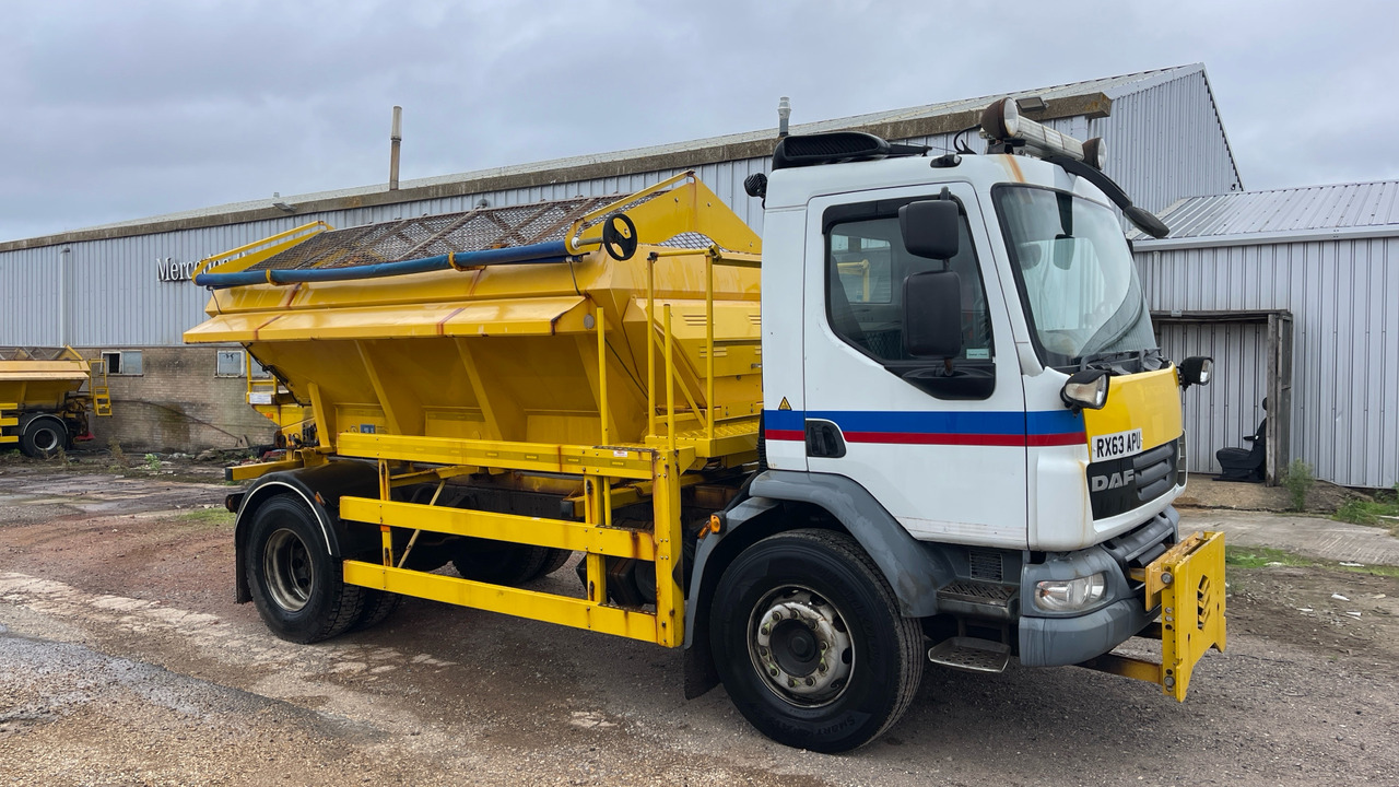 DAF LF 55.220 - Snow removal vehicle: picture 1 DAF LF 55.220 - Snow removal vehicle: picture 1