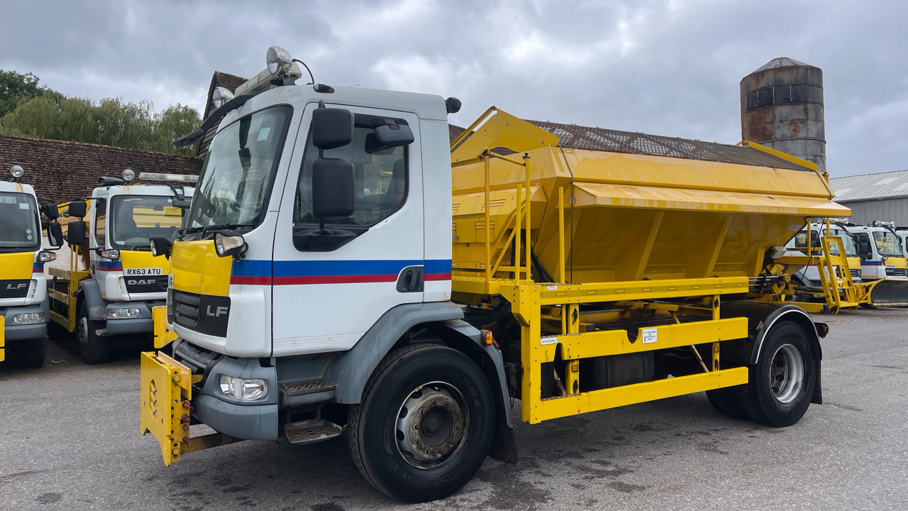 DAF LF 55.220 - Snow removal vehicle: picture 2 DAF LF 55.220 - Snow removal vehicle: picture 2