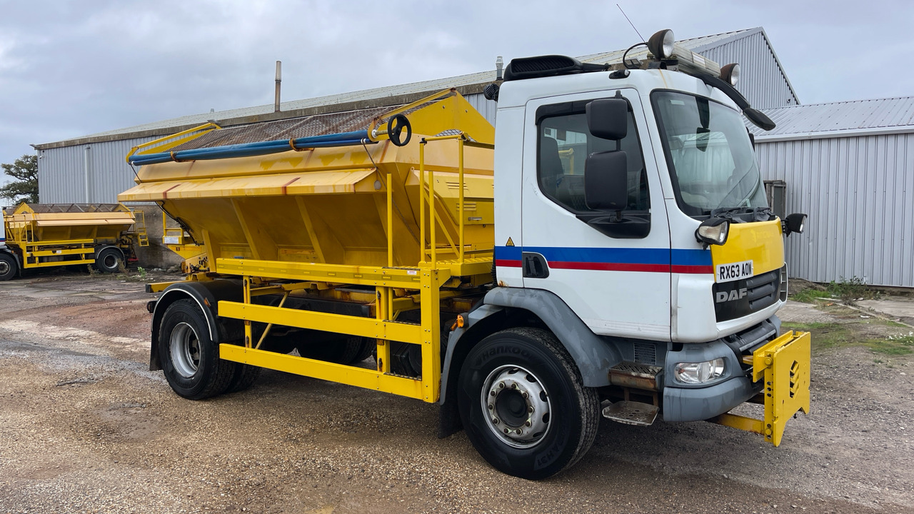 DAF LF 55.220 - Snow removal vehicle: picture 1 DAF LF 55.220 - Snow removal vehicle: picture 1