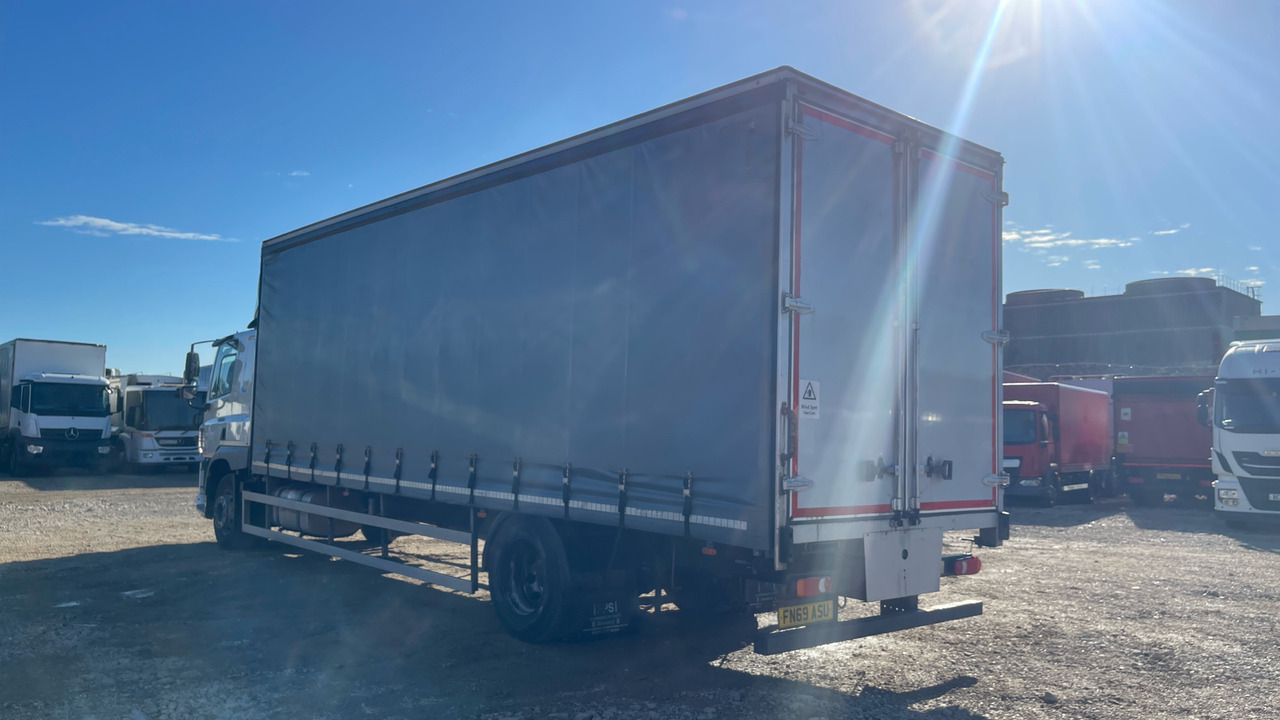 Daf CF 260 - Curtain side truck: picture 3 Daf CF 260 - Curtain side truck: picture 3