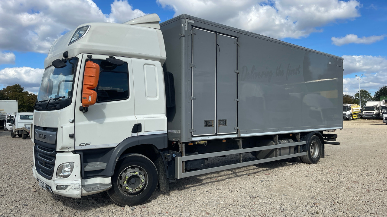 Daf CF 370 - Box truck: picture 2 Daf CF 370 - Box truck: picture 2