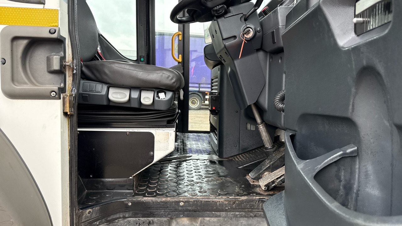 Dennis Elite 6 - Garbage truck: picture 5 Dennis Elite 6 - Garbage truck: picture 5