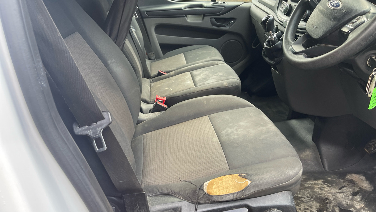 FORD TRANSIT CUSTOM 2.0 EcoBlue 105ps High Roof Leader - Small van: picture 5 FORD TRANSIT CUSTOM 2.0 EcoBlue 105ps High Roof Leader - Small van: picture 5