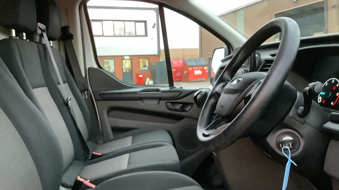FORD TRANSIT CUSTOM 300 2.0 105ps - Panel van: picture 5 FORD TRANSIT CUSTOM 300 2.0 105ps - Panel van: picture 5