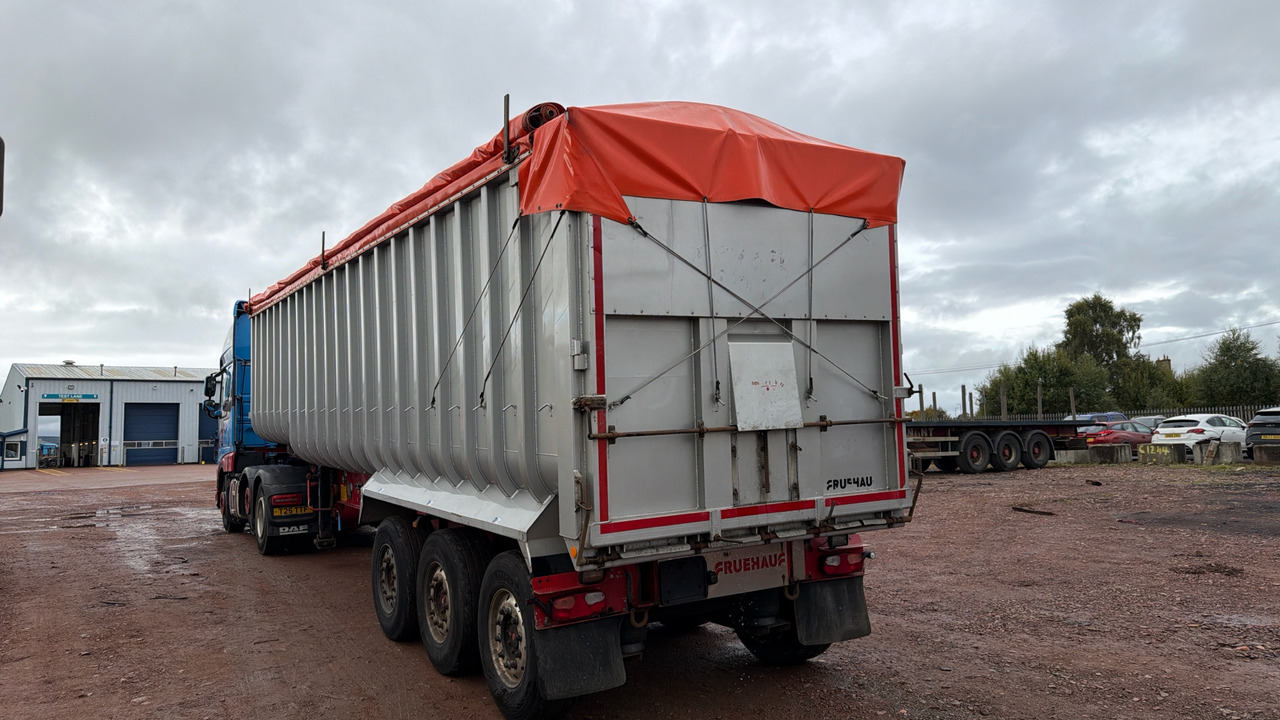 FRUEHAUF - Tipper semi-trailer: picture 4 FRUEHAUF - Tipper semi-trailer: picture 4