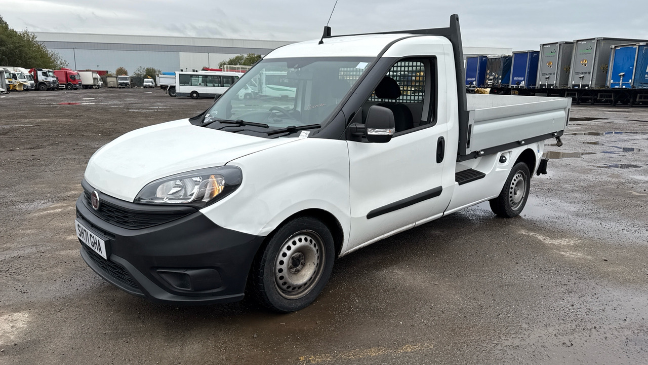 Fiat Doblo 1.6 Multijet 16V - Open body delivery van: picture 2 Fiat Doblo 1.6 Multijet 16V - Open body delivery van: picture 2