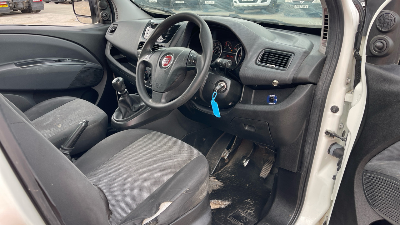 Fiat Doblo CARGO 16V 1.6 MULTIJET - Open body delivery van: picture 5 Fiat Doblo CARGO 16V 1.6 MULTIJET - Open body delivery van: picture 5