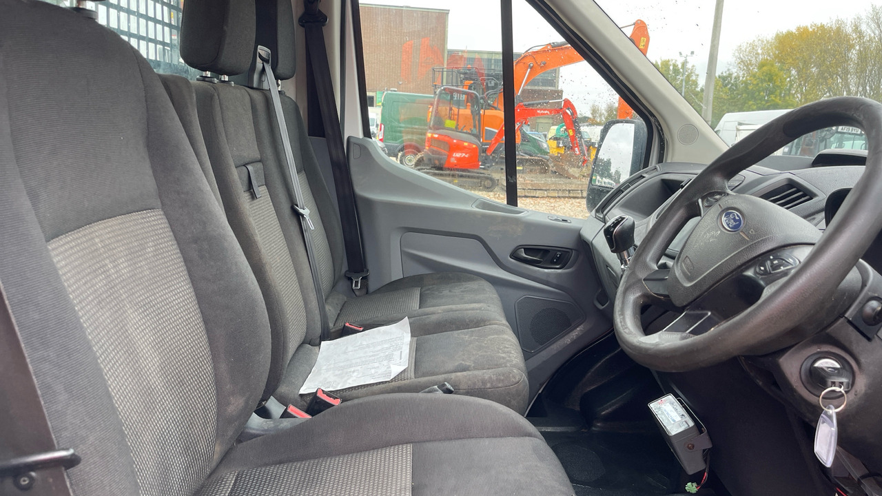 Ford Transit 350 2.0 TDCI 130PS - Open body delivery van: picture 5 Ford Transit 350 2.0 TDCI 130PS - Open body delivery van: picture 5