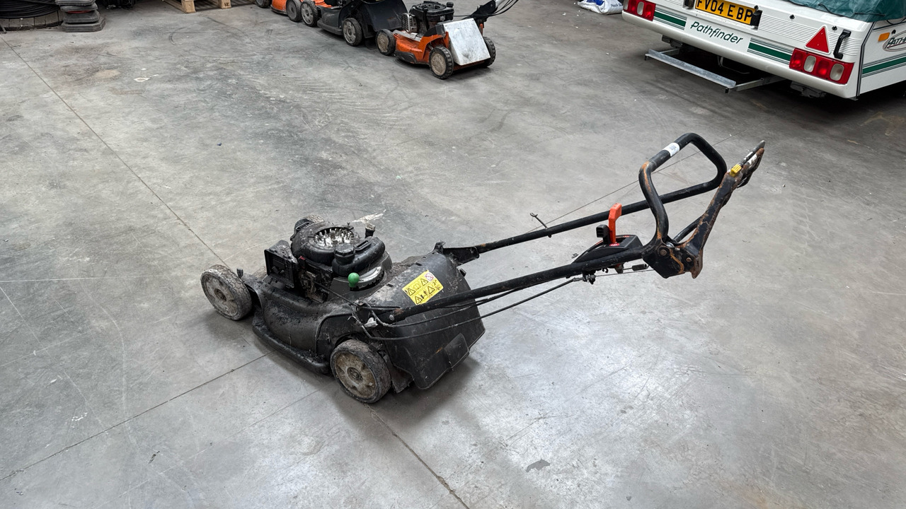 HONDA HRX537 C5HYE - Construction equipment: picture 1 HONDA HRX537 C5HYE - Construction equipment: picture 1