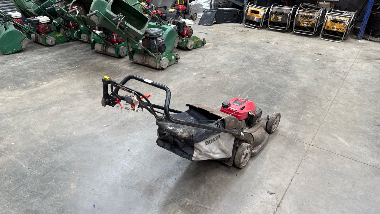 HONDA HRX537 C5HYE - Construction equipment: picture 2 HONDA HRX537 C5HYE - Construction equipment: picture 2