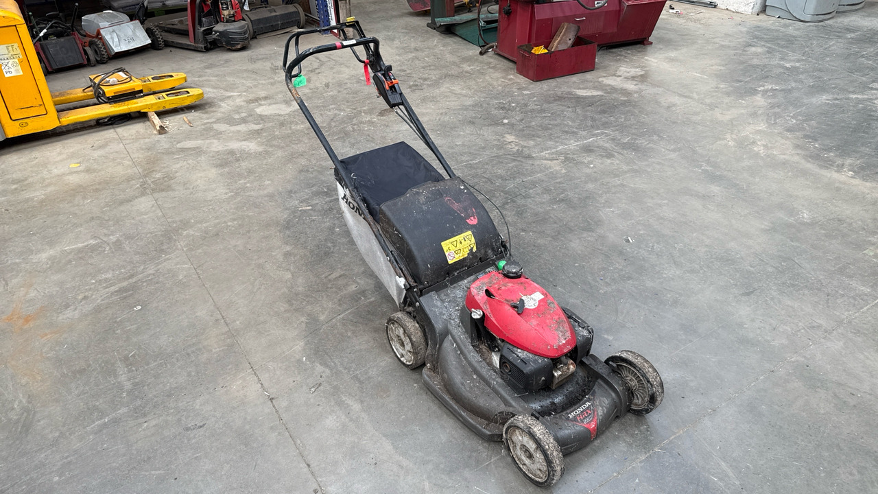HONDA HRX537 C5HYEA - Construction equipment: picture 1 HONDA HRX537 C5HYEA - Construction equipment: picture 1