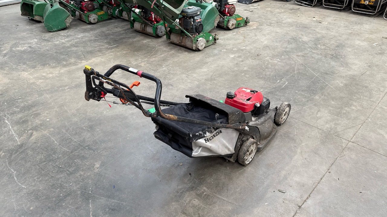 HONDA HRX537 C5HYEA - Construction equipment: picture 4 HONDA HRX537 C5HYEA - Construction equipment: picture 4