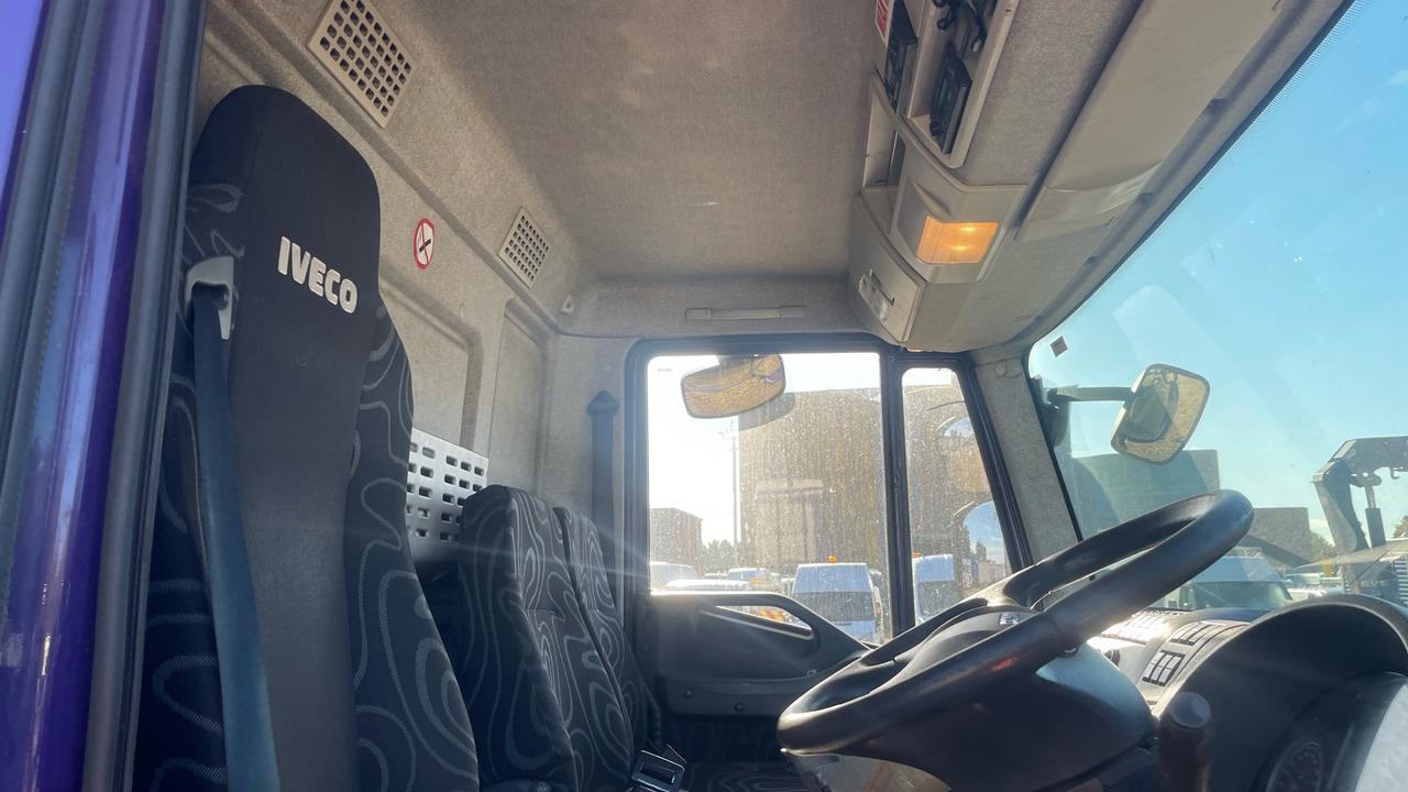 IVECO EUROCARGO 180E - Dropside/ Flatbed truck: picture 5 IVECO EUROCARGO 180E - Dropside/ Flatbed truck: picture 5
