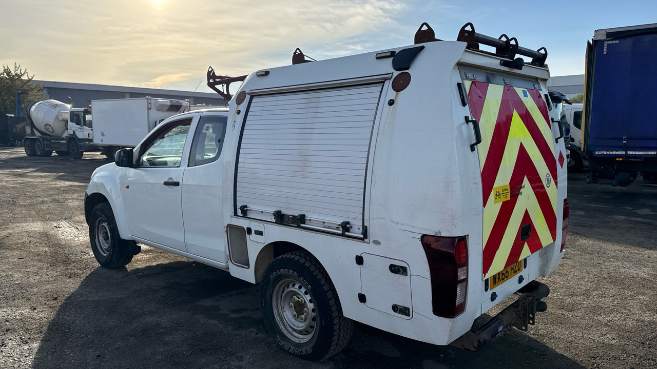 Isuzu D-Max 2.5TD - Pickup truck: picture 3 Isuzu D-Max 2.5TD - Pickup truck: picture 3