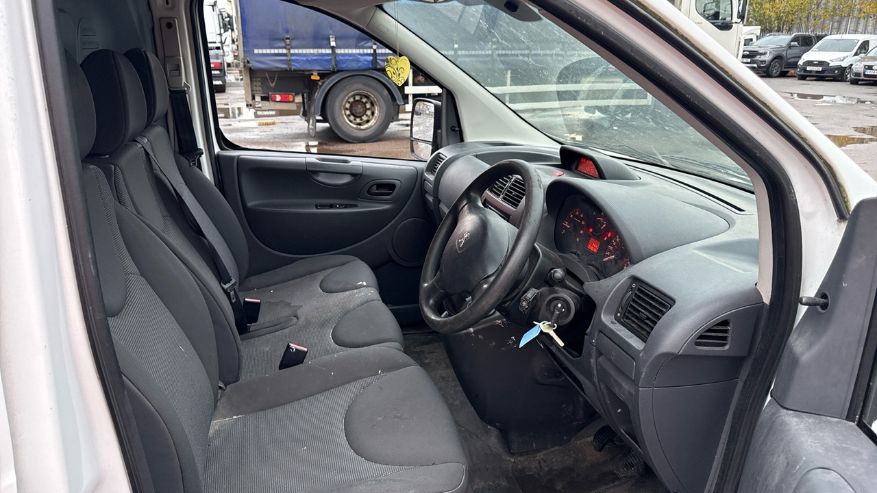 PEUGEOT EXPERT 1000 1.6 HDi 90PS - Panel van: picture 5 PEUGEOT EXPERT 1000 1.6 HDi 90PS - Panel van: picture 5