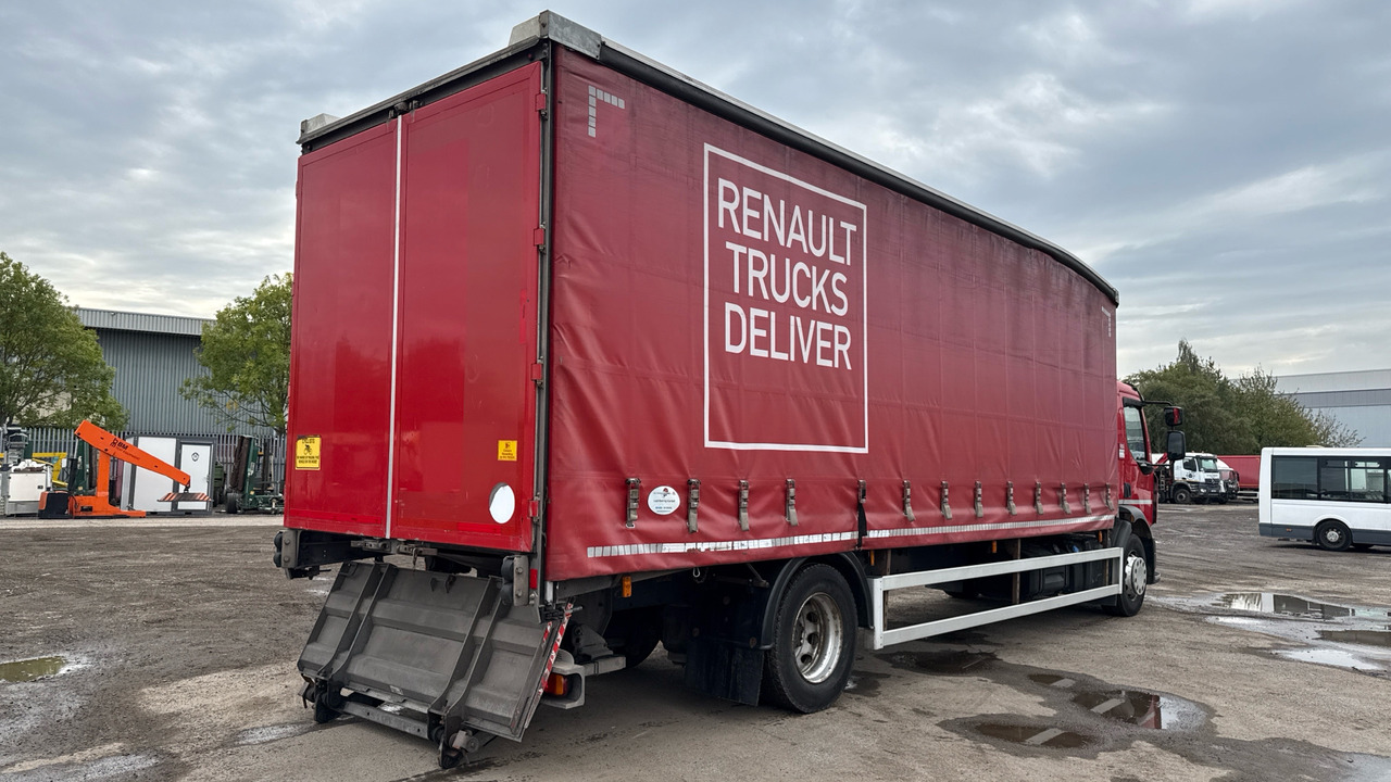 RENAULT D 18 - Curtain side truck: picture 4 RENAULT D 18 - Curtain side truck: picture 4