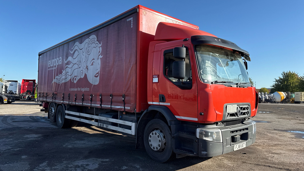 RENAULT D 26 - Curtain side truck: picture 1 RENAULT D 26 - Curtain side truck: picture 1