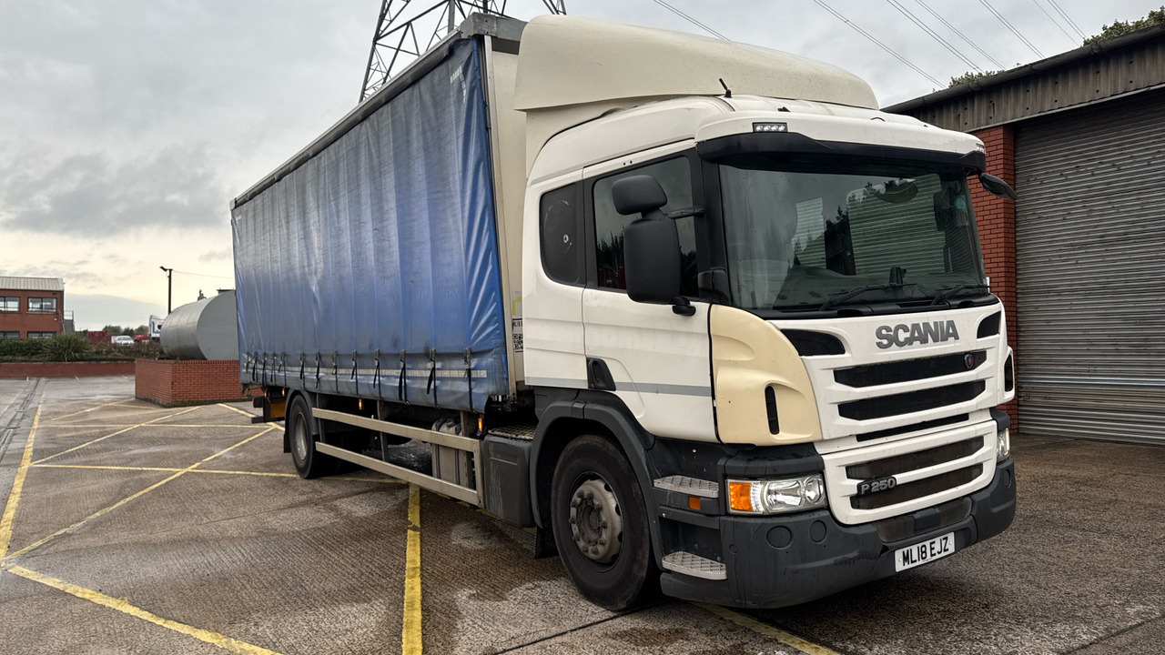 SCANIA P 250 - Curtain side truck: picture 1 SCANIA P 250 - Curtain side truck: picture 1