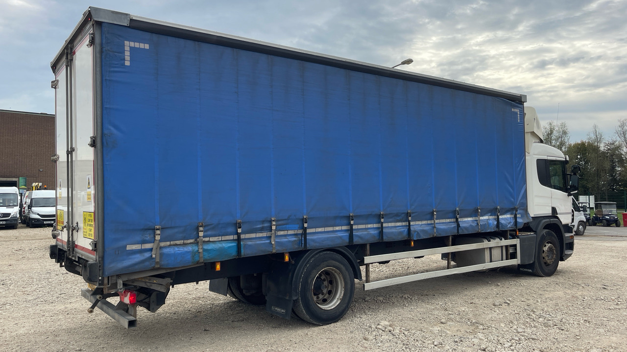SCANIA P250 - Curtain side truck: picture 4 SCANIA P250 - Curtain side truck: picture 4