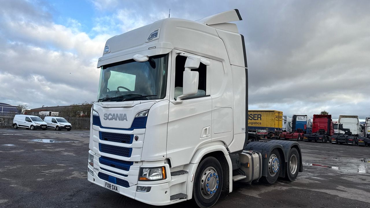 SCANIA R 450 - Tractor truck: picture 2 SCANIA R 450 - Tractor truck: picture 2