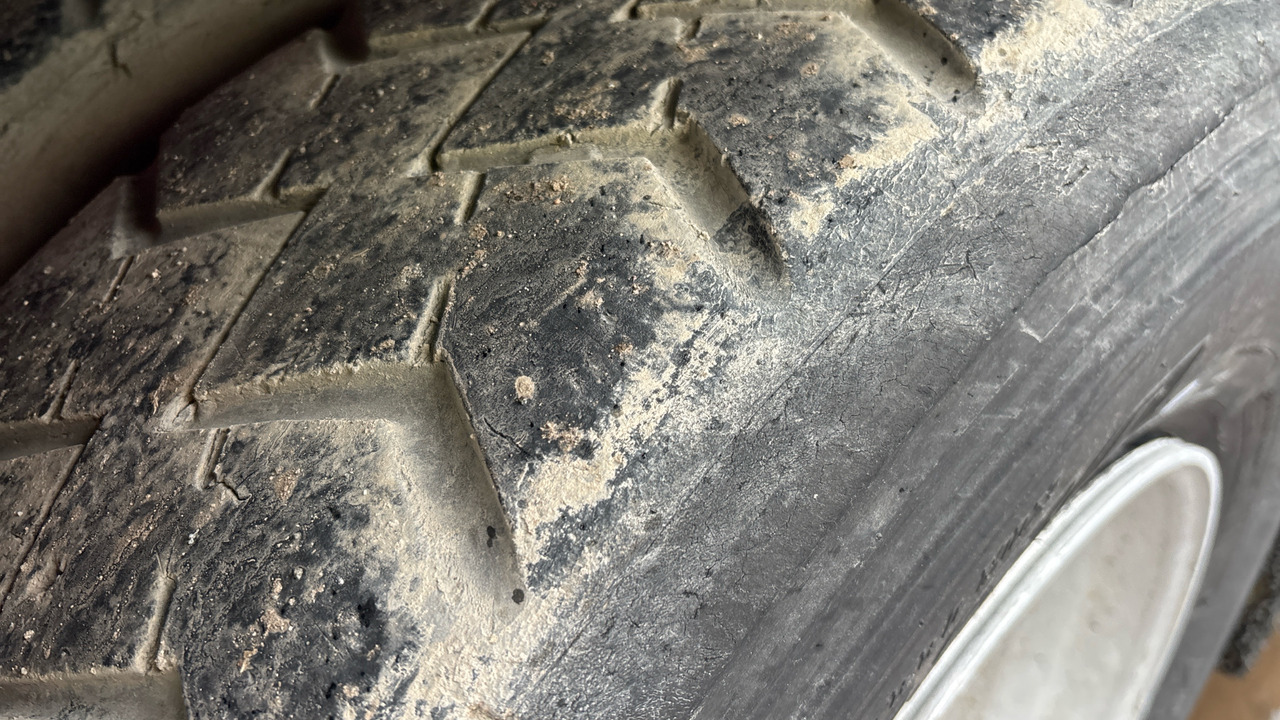 Tractor truck VOLVO FM 12: picture 23