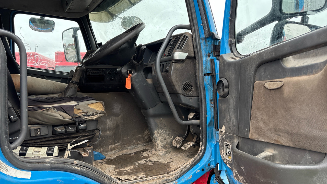 Tractor truck VOLVO FM 12: picture 6