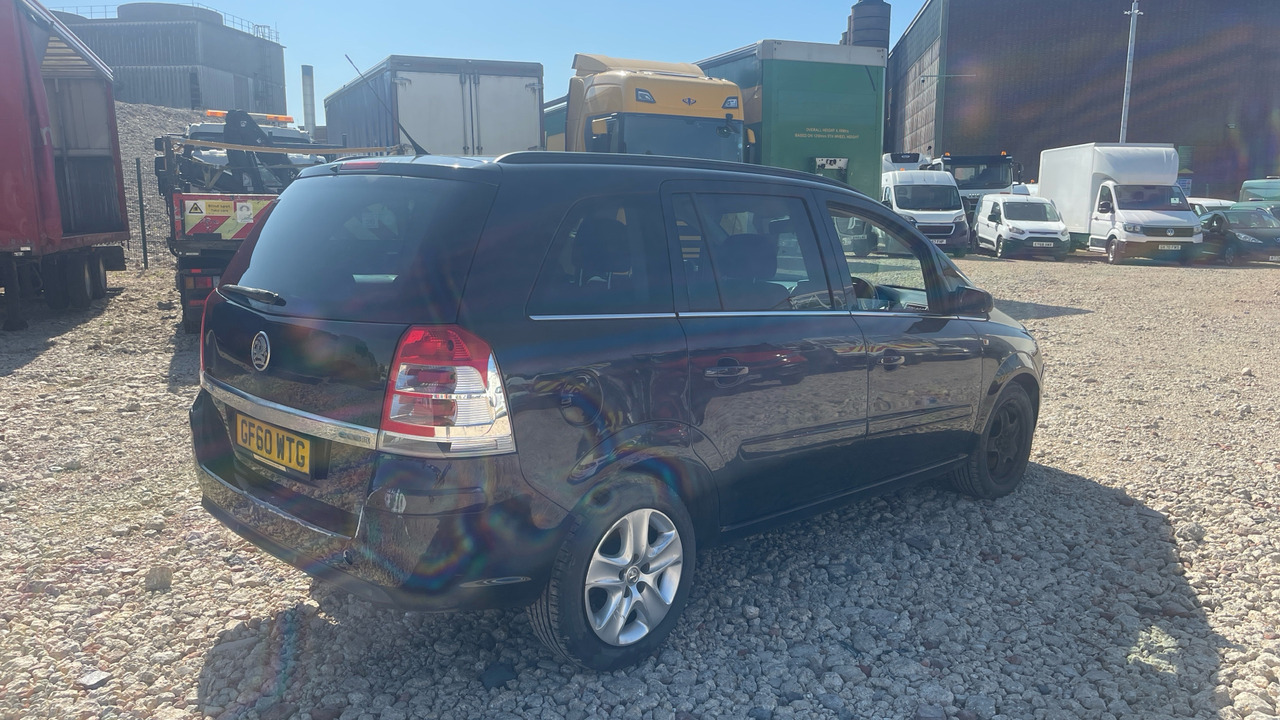 VAUXHALL ZAFIRA 1.7 CDTI - Car: picture 4 VAUXHALL ZAFIRA 1.7 CDTI - Car: picture 4