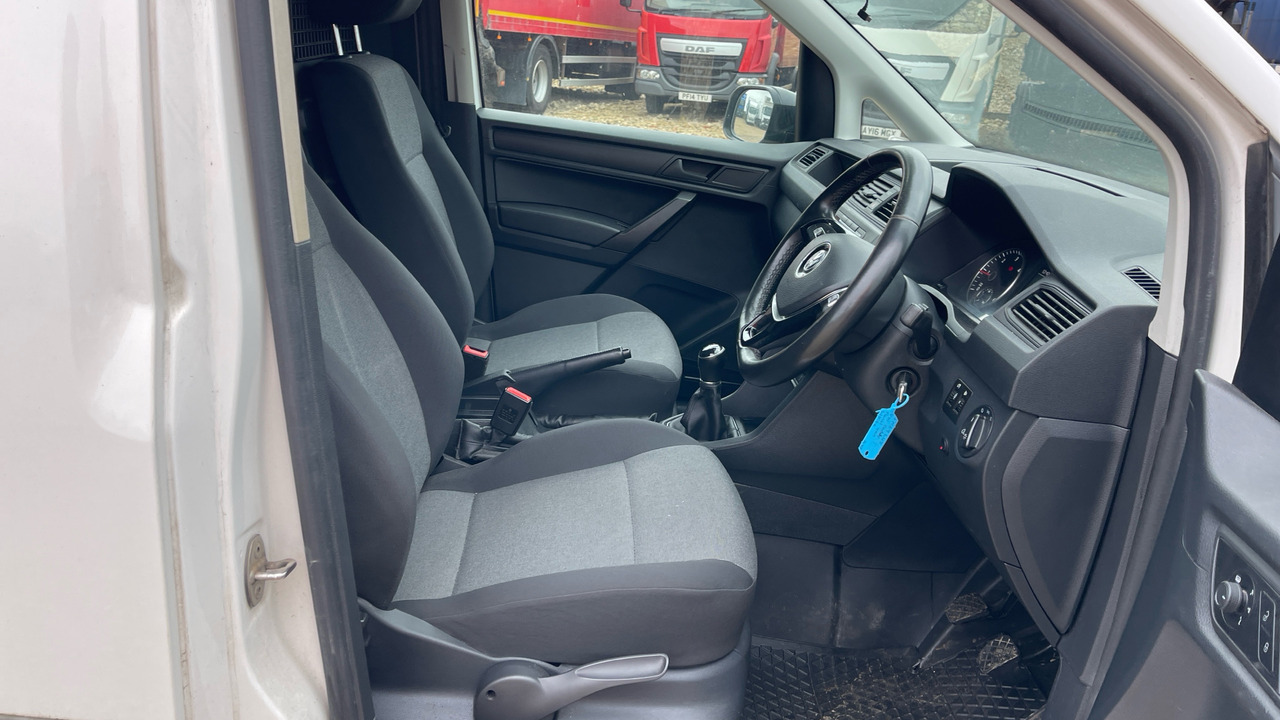 VOLKSWAGEN CADDY 2.0 TDI BLUE MOTION 102PS - Panel van: picture 5 VOLKSWAGEN CADDY 2.0 TDI BLUE MOTION 102PS - Panel van: picture 5