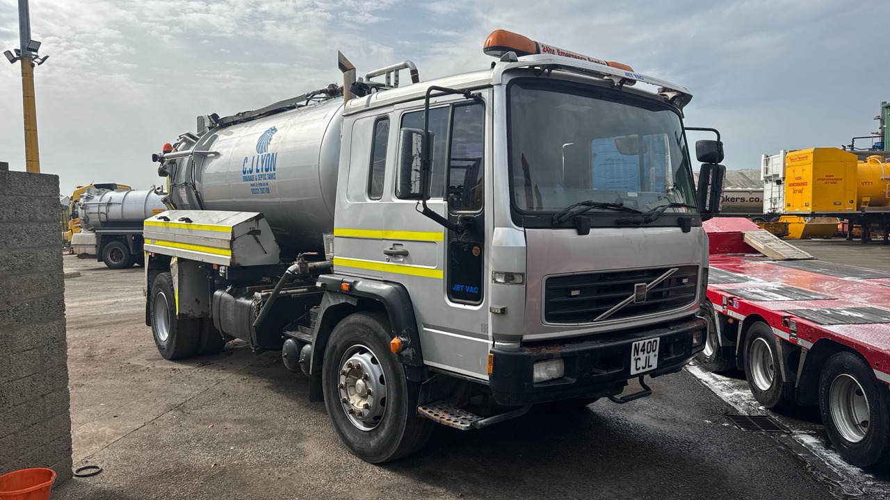VOLVO FL - Vacuum truck: picture 1 VOLVO FL - Vacuum truck: picture 1