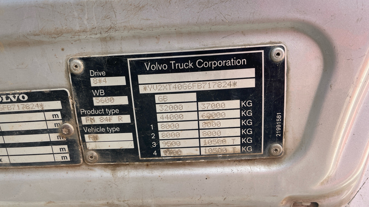 Hook lift truck VOLVO FM 500: picture 12